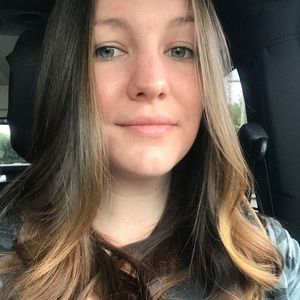 Meet your Posher, Carly